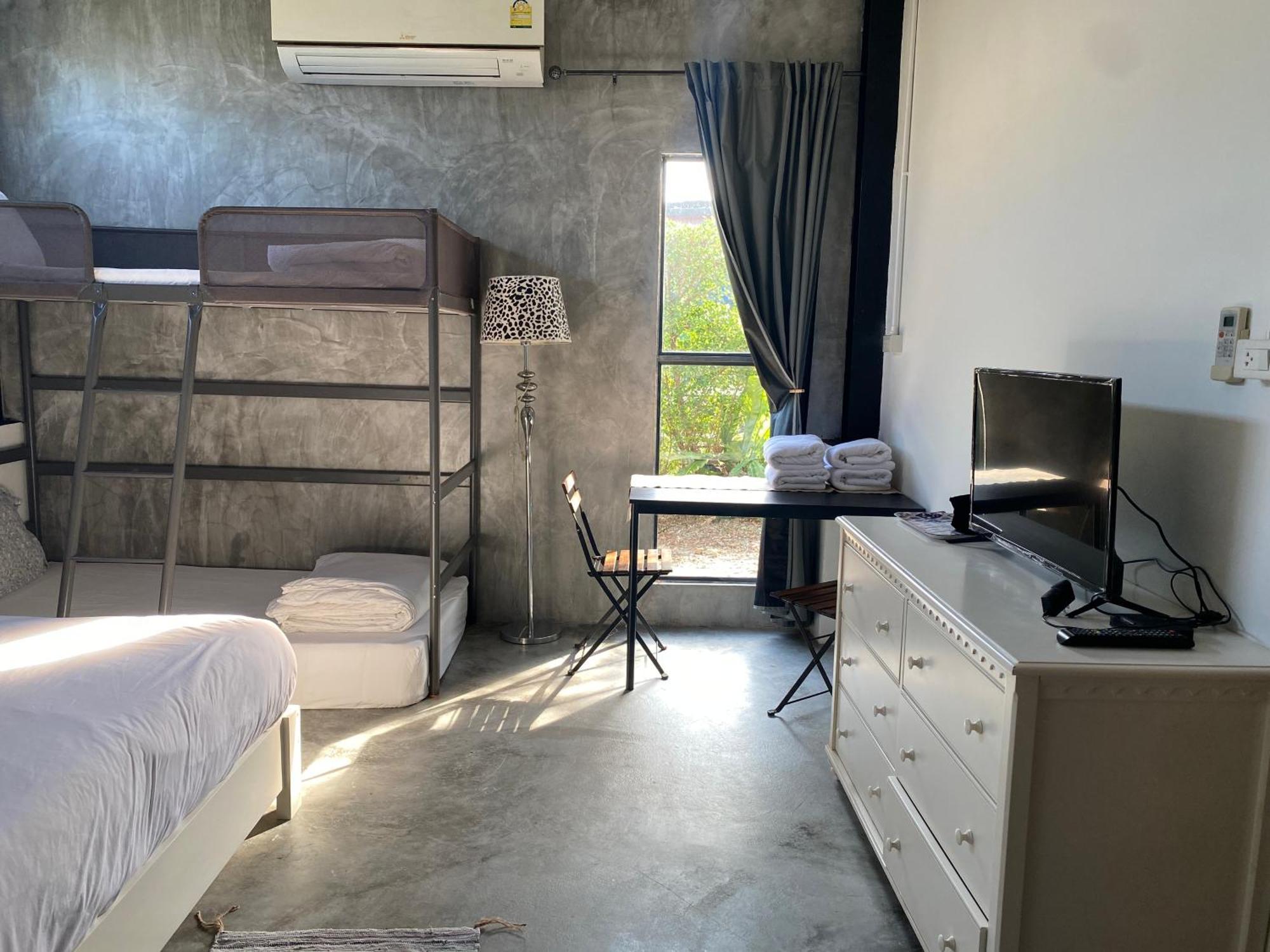 Nokhook House Hostel Trang Buitenkant foto