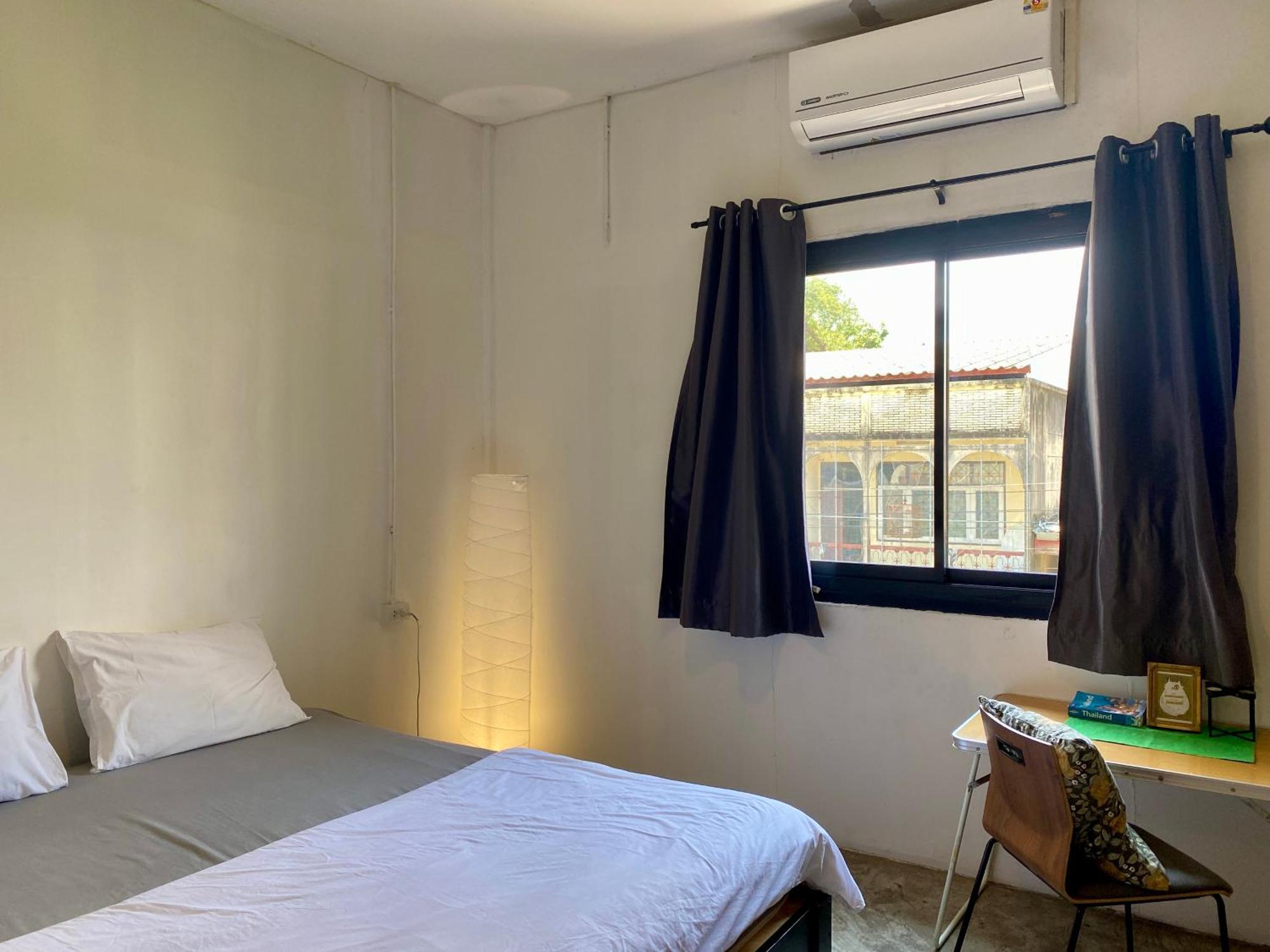Nokhook House Hostel Trang Buitenkant foto